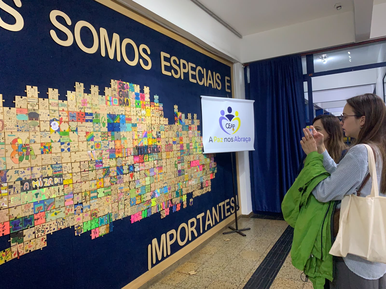 Foto principal — Segunda edição do intercâmbio de cartas entre Brasil e Letônia