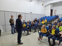 Diretor do CEAP recebe turma do 1º ano das séries iniciais no auditório para entrevista